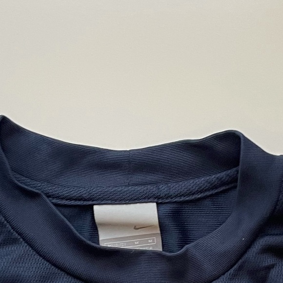 Nike boys medium shirt @B2 - Picture 4 of 4